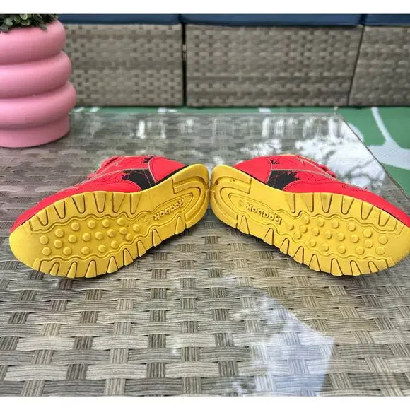 Jurassic Park Reebok Collab Sneakers (Kids) - Picture 7 of 9